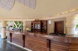 Palmeras Beach Hotel