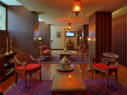 Burckin Suites Hotel