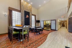 Best Western Falcon Plaza - Bowling Green