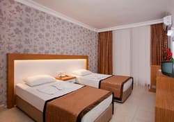 Kleopatra Aytur Apart