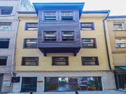 Meroddi Galata Mansion