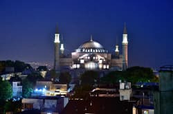 Agora Life Hotel – Special Class