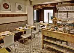 Elanaz Hotel
