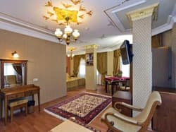 Seven Hills Hotel