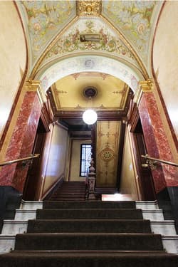 Upper Room Hotel