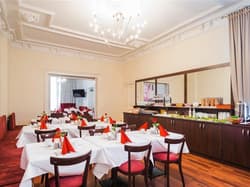 Upper Room Hotel