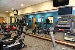 Holiday Inn Express & Suites Cleveland