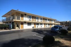 Royal Inn & Suites