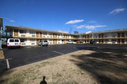 Royal Inn & Suites