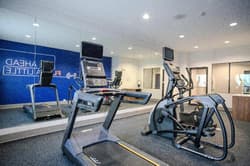Holiday Inn Express & Suites Cleveland