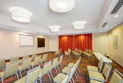 La Quinta Inn & Suites Willowbrook