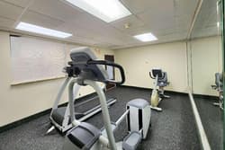Days Inn & Suites by Wyndham Houston North/Aldine