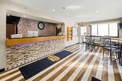 Super 8 by Wyndham Pittsburgh/Monroeville