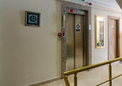 Zendy Suite Hotel