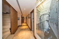 Darkmen Hotel