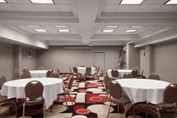 Days Inn & Suites by Wyndham Albany