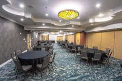 Fairfield Inn & Suites by Marriott Butler Blvd