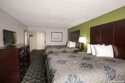 Rodeway Inn & Suites Downtown North