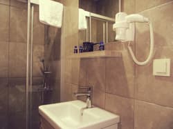 Niconya Port Suites & Hotel