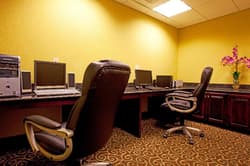 Holiday Inn Express and Suites Chaffee Jacksonvill