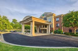 Holiday Inn Express and Suites Raleigh North Wake