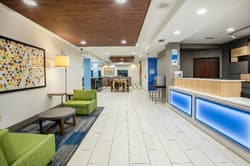 Holiday Inn Express and Suites Dallas - Grand Prai