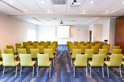 Holiday Inn Express & Suites Houston IAH Beltway 8