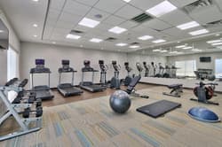 Holiday Inn Express & Sts Houston East - Beltway 8