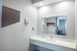 Baymont Inn & Suites Houston Hobby Airport