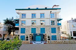 Dam Hotel Lara