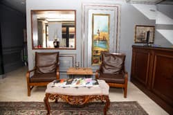 HHK Downtown Hotel