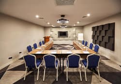 Holiday Inn Express Istanbul  Atakoy Metro