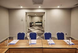 Holiday Inn Express Istanbul  Atakoy Metro