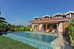 Grenadine Lodge
