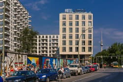 Schulz Hotel Berlin Wall At The East Side Gallery