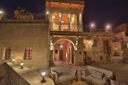 Ab U Hayat Cave Suites