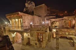 Ab U Hayat Cave Suites