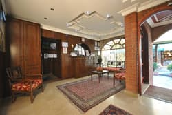 Side Hotel