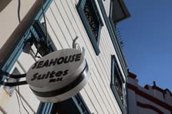 Sea House Suites