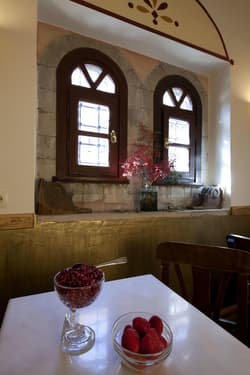 Hotel Empress Zoe