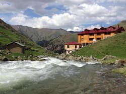 Yedigoller Hotel & Restaurant