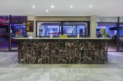Twin Apart Hotel