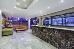 Twin Apart Hotel