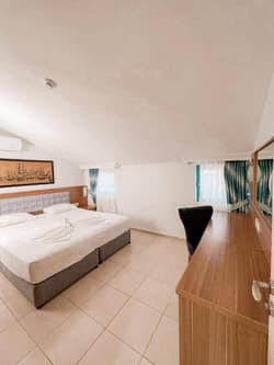 Wonderlife Hotel