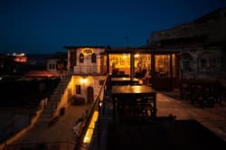Glamada Cave Suite