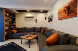 Mrt Suites Lara