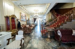 Solomon's Mansion Hotel