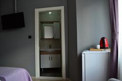 A Hotels & Suite