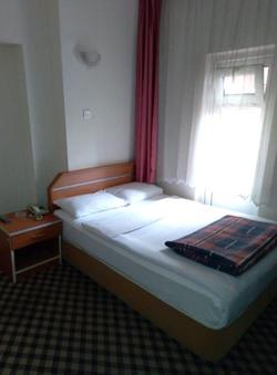 Sarp Otel