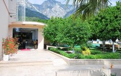 Castle Park Hotel